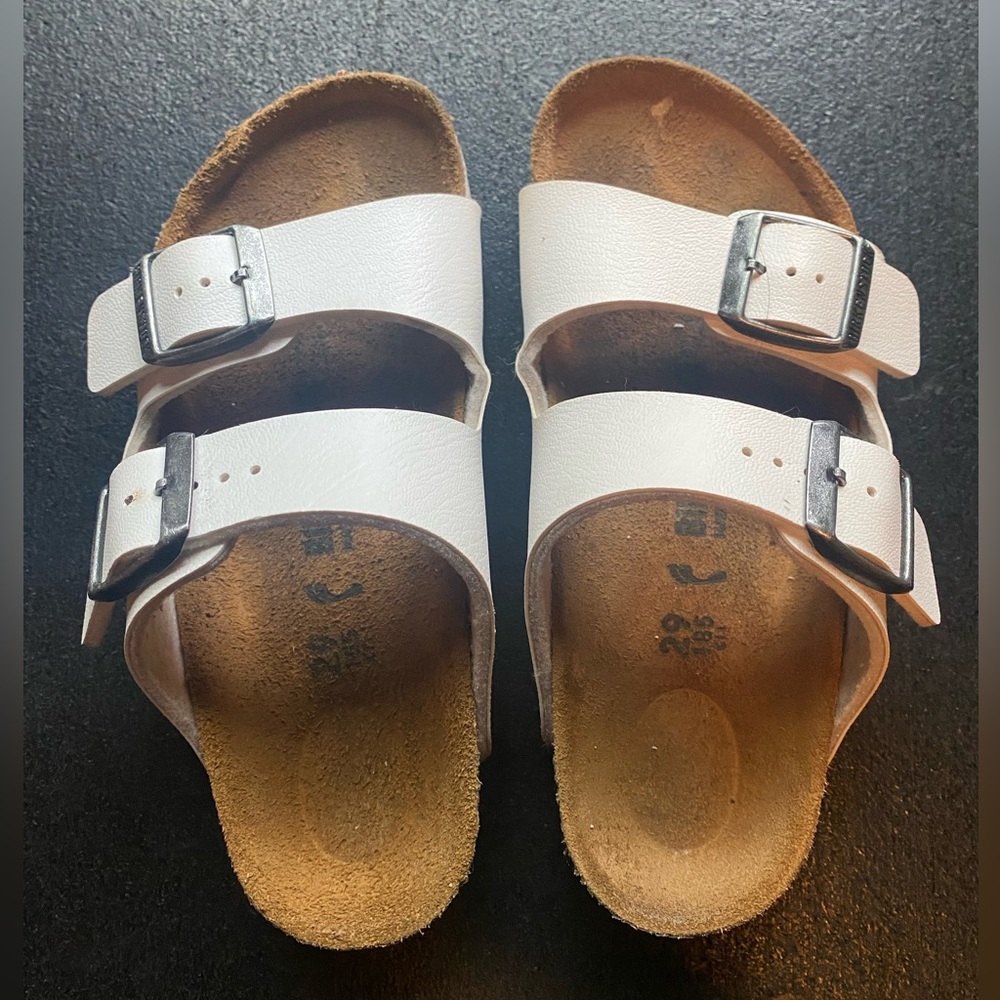 Girls White Birkenstock Size 11.5 (little girls)